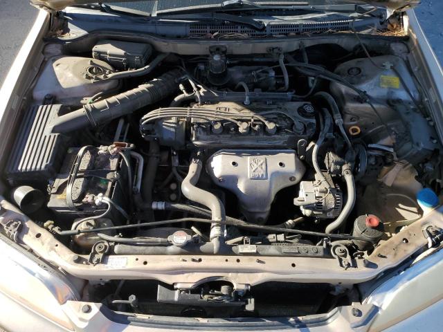 Photo 10 VIN: 1HGCG5642YA080750 - HONDA ACCORD LX 