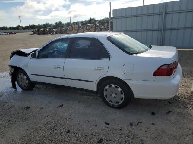 Photo 1 VIN: 1HGCG5642YA137190 - HONDA ACCORD 