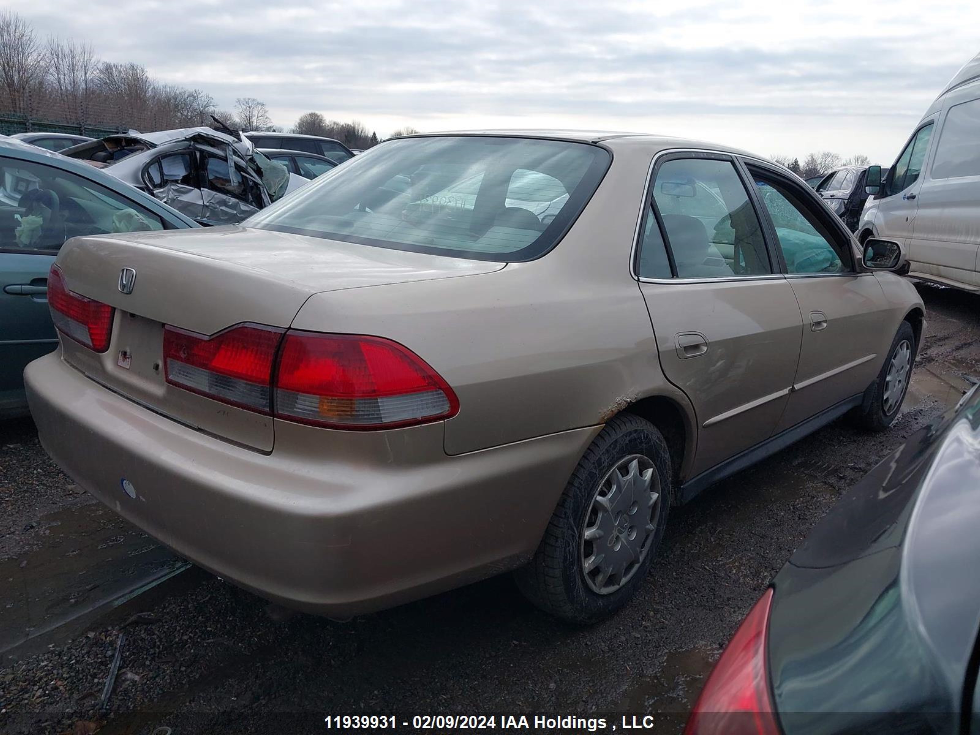 Photo 3 VIN: 1HGCG56431A814477 - HONDA ACCORD 