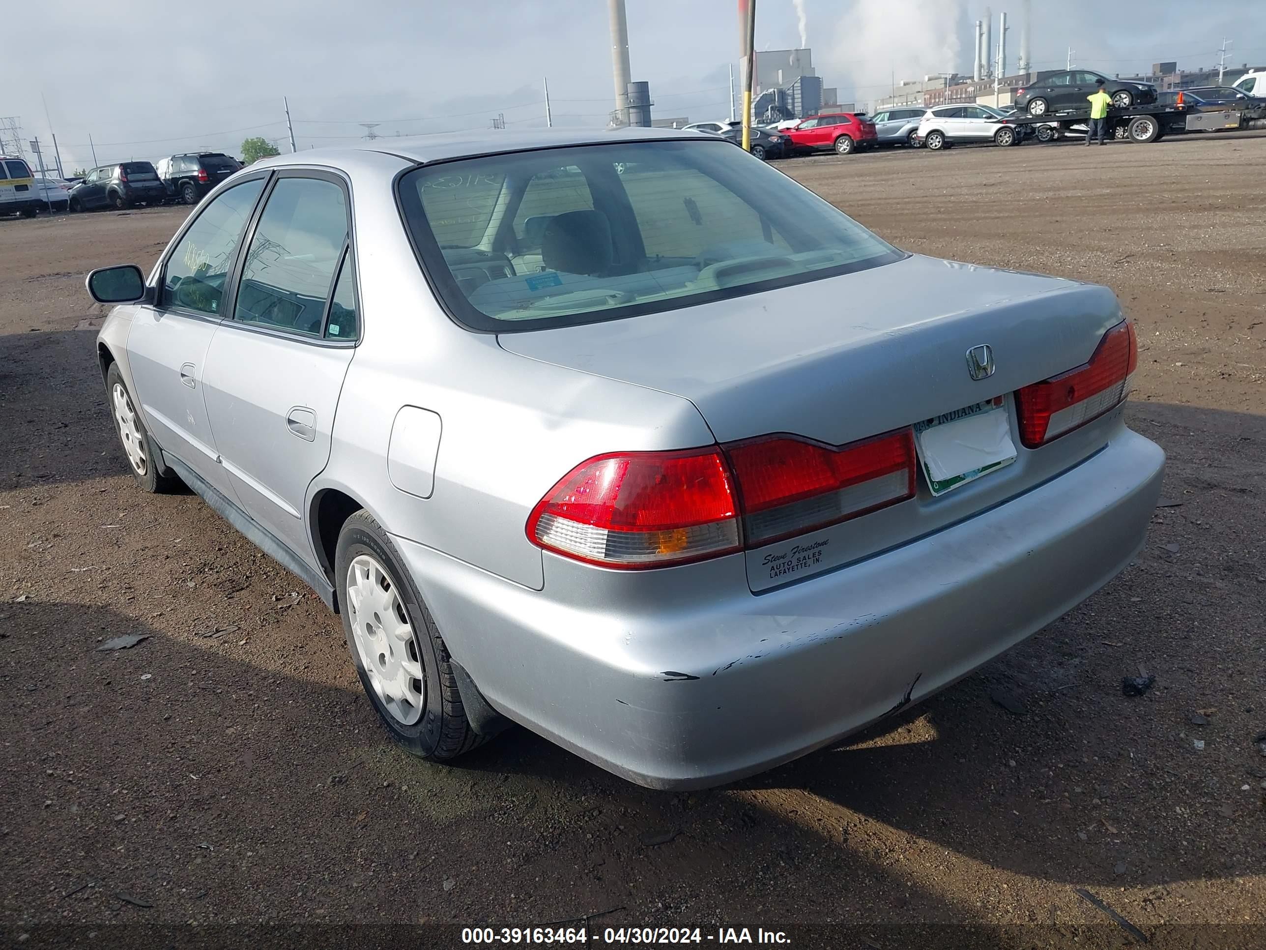 Photo 2 VIN: 1HGCG56432A014246 - HONDA ACCORD 