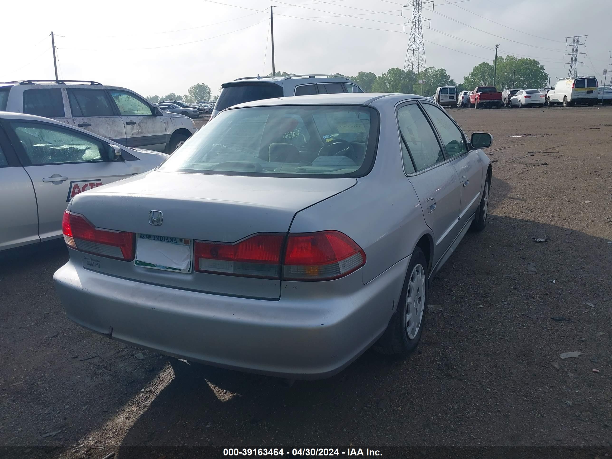 Photo 3 VIN: 1HGCG56432A014246 - HONDA ACCORD 