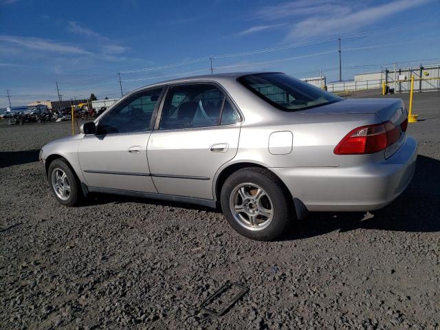 Photo 1 VIN: 1HGCG5643WA160135 - HONDA ACCORD 