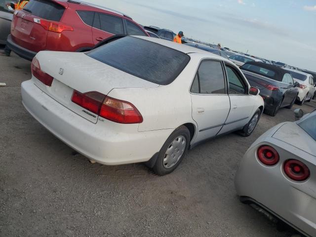 Photo 2 VIN: 1HGCG5643XA162887 - HONDA ACCORD LX 