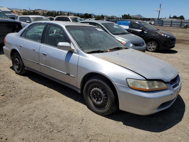 Photo 3 VIN: 1HGCG5644WA125359 - HONDA ACCORD 