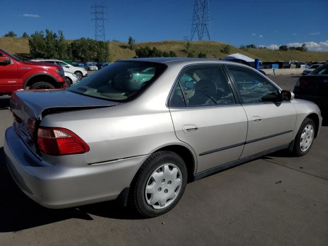 Photo 2 VIN: 1HGCG5644WA268294 - HONDA ACCORD 