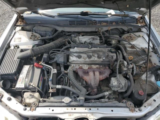 Photo 10 VIN: 1HGCG56451A055427 - HONDA ACCORD LX 