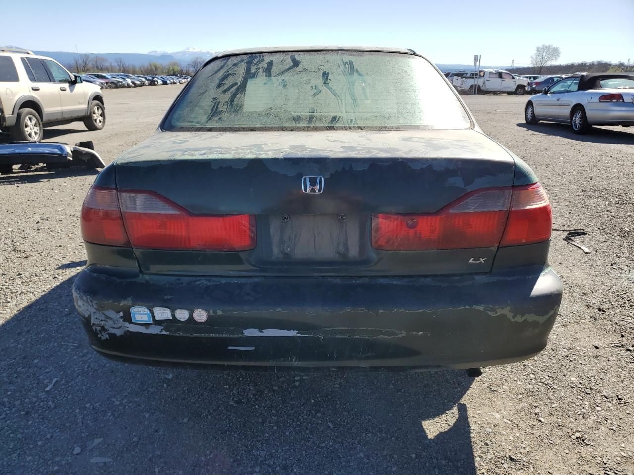 Photo 5 VIN: 1HGCG5645WA260138 - HONDA ACCORD 