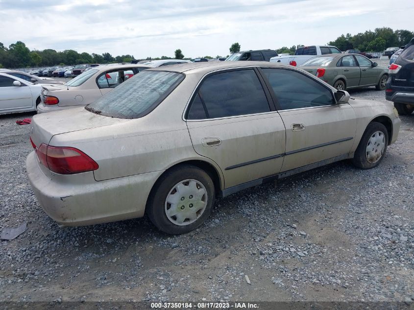 Photo 3 VIN: 1HGCG5645YA020333 - HONDA ACCORD 