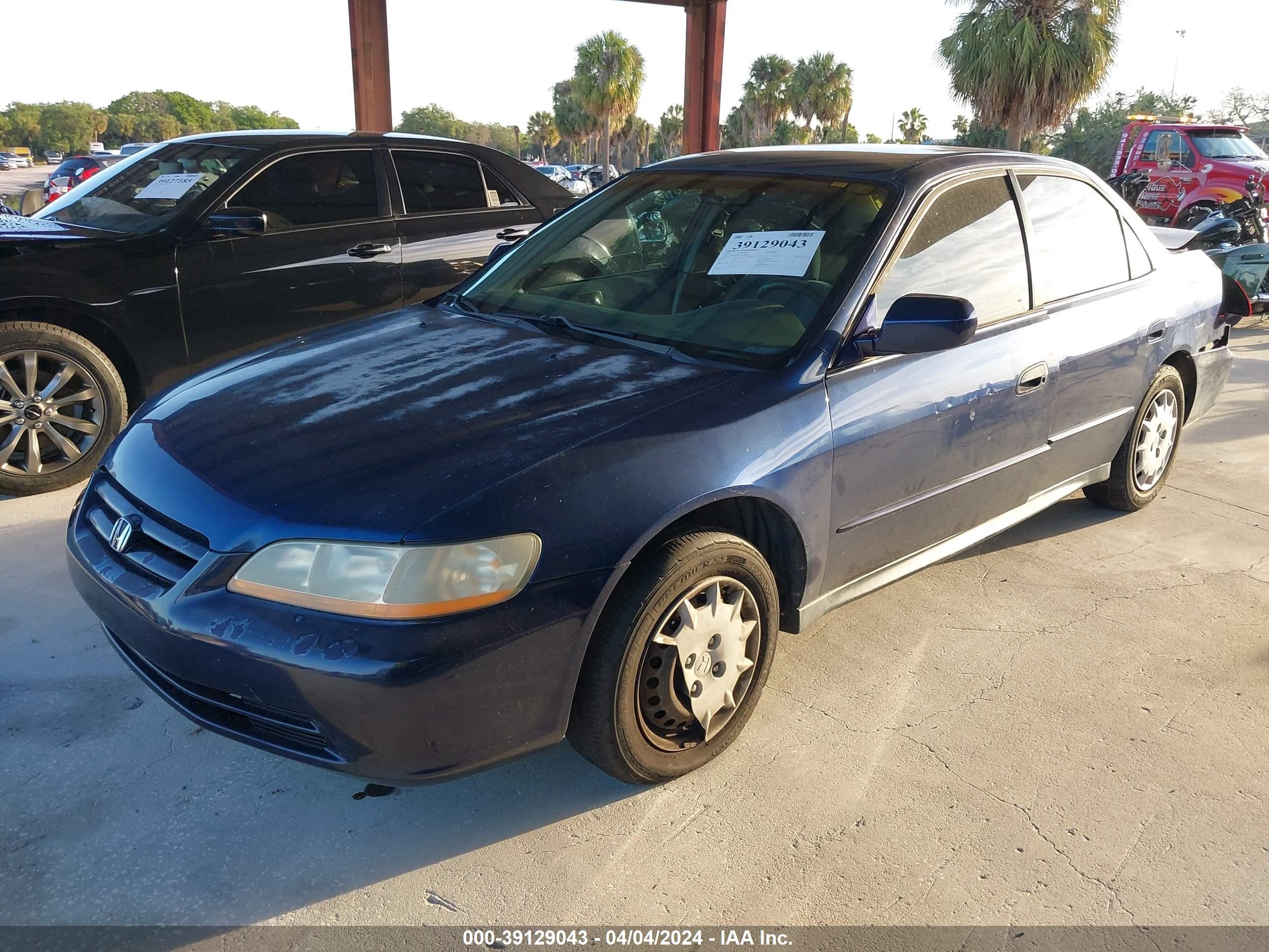 Photo 1 VIN: 1HGCG56461A040886 - HONDA ACCORD 