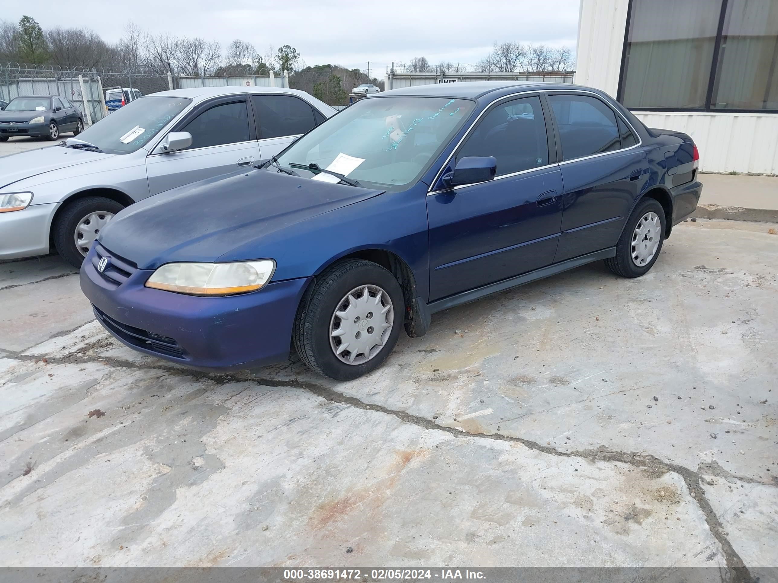 Photo 1 VIN: 1HGCG56462A046270 - HONDA ACCORD 