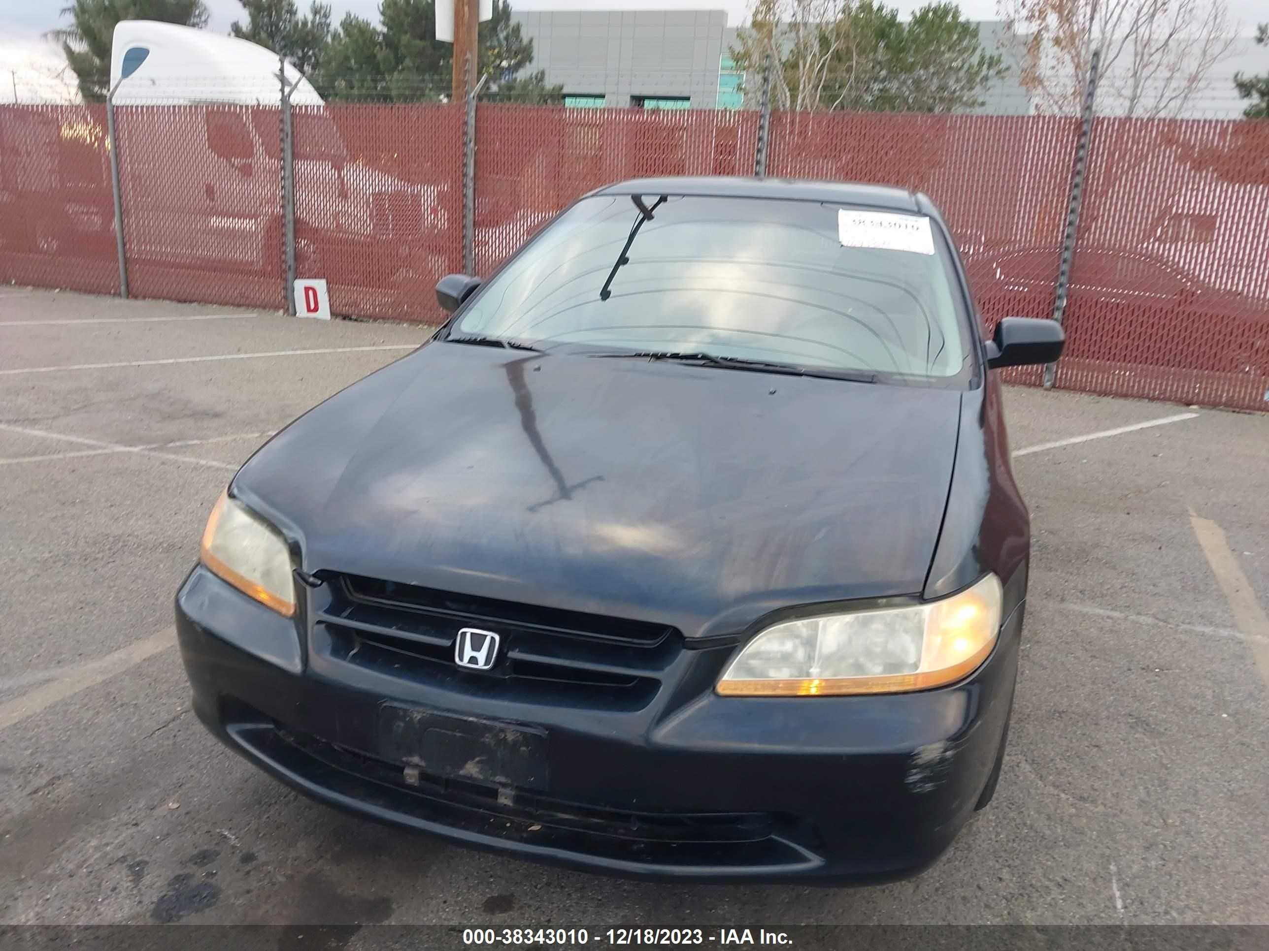 Photo 5 VIN: 1HGCG5647WA030360 - HONDA ACCORD 