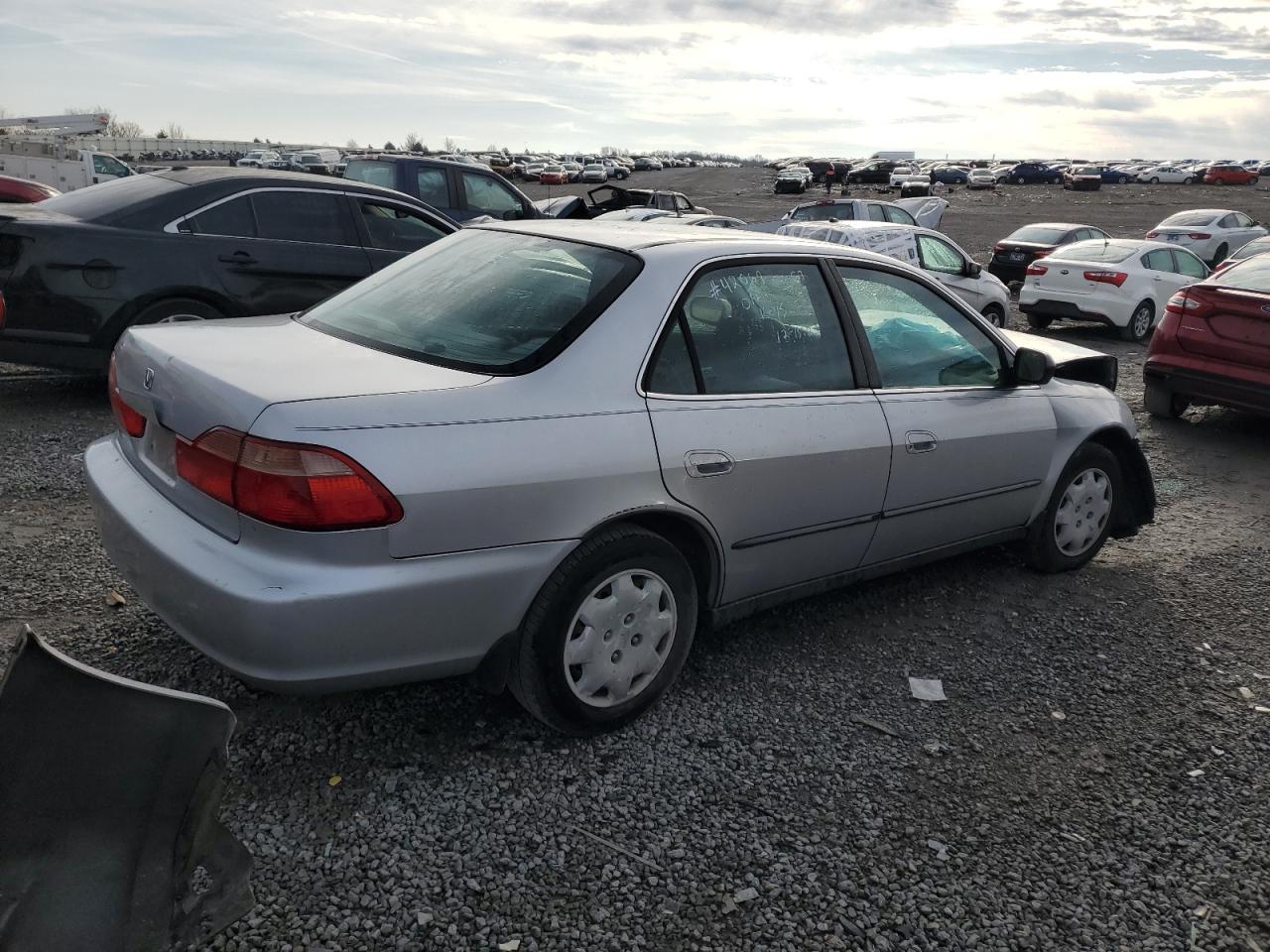 Photo 2 VIN: 1HGCG5647YA076256 - HONDA ACCORD 