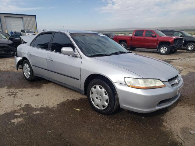 Photo 3 VIN: 1HGCG5648XA138066 - HONDA ACCORD 