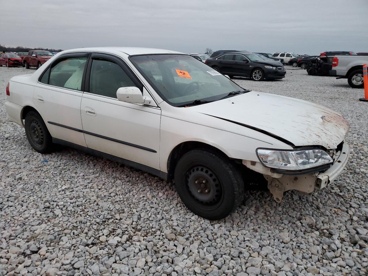 Photo 3 VIN: 1HGCG5648YA148517 - HONDA ACCORD 