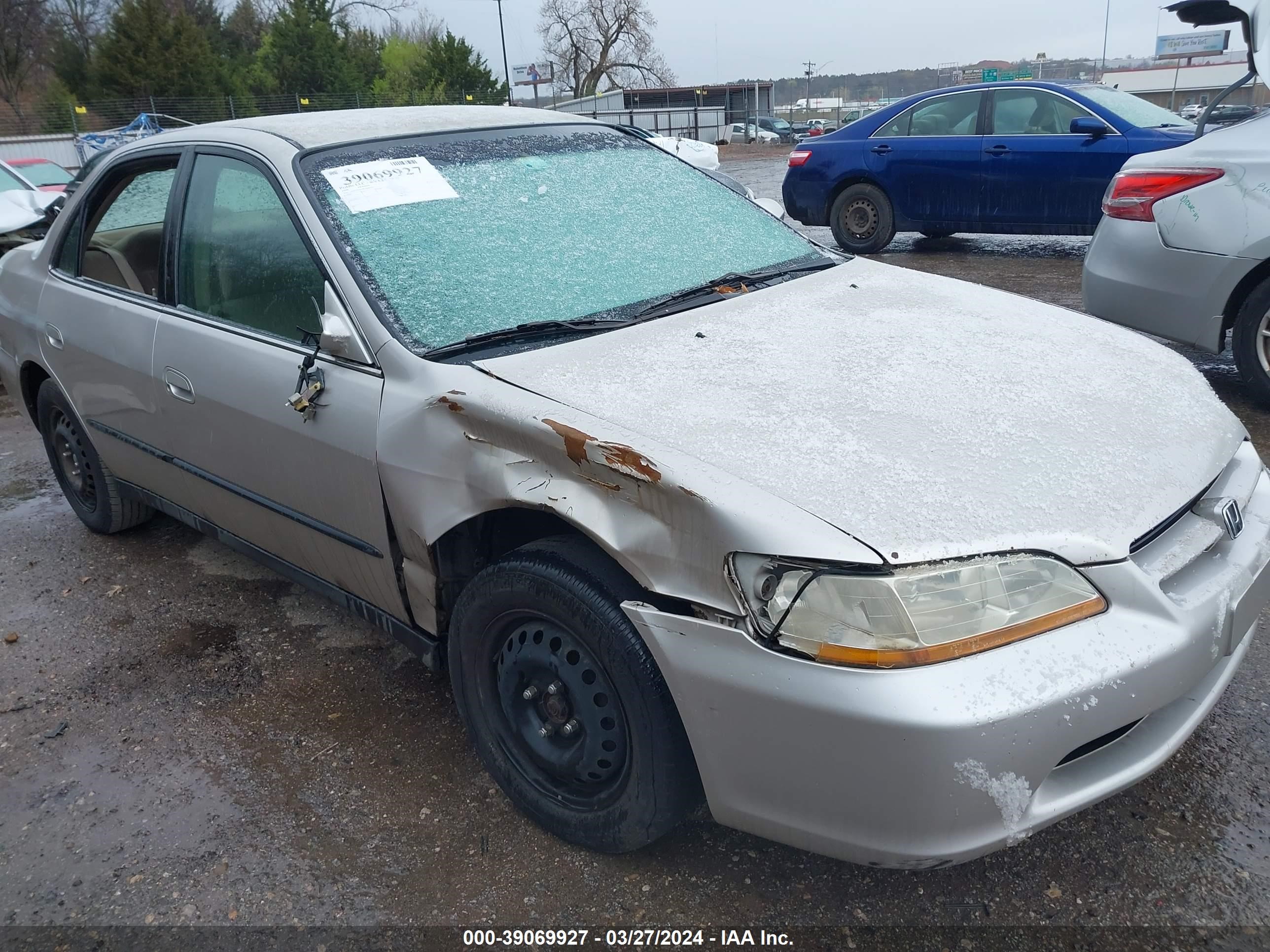 Photo 5 VIN: 1HGCG5649WA009302 - HONDA ACCORD 