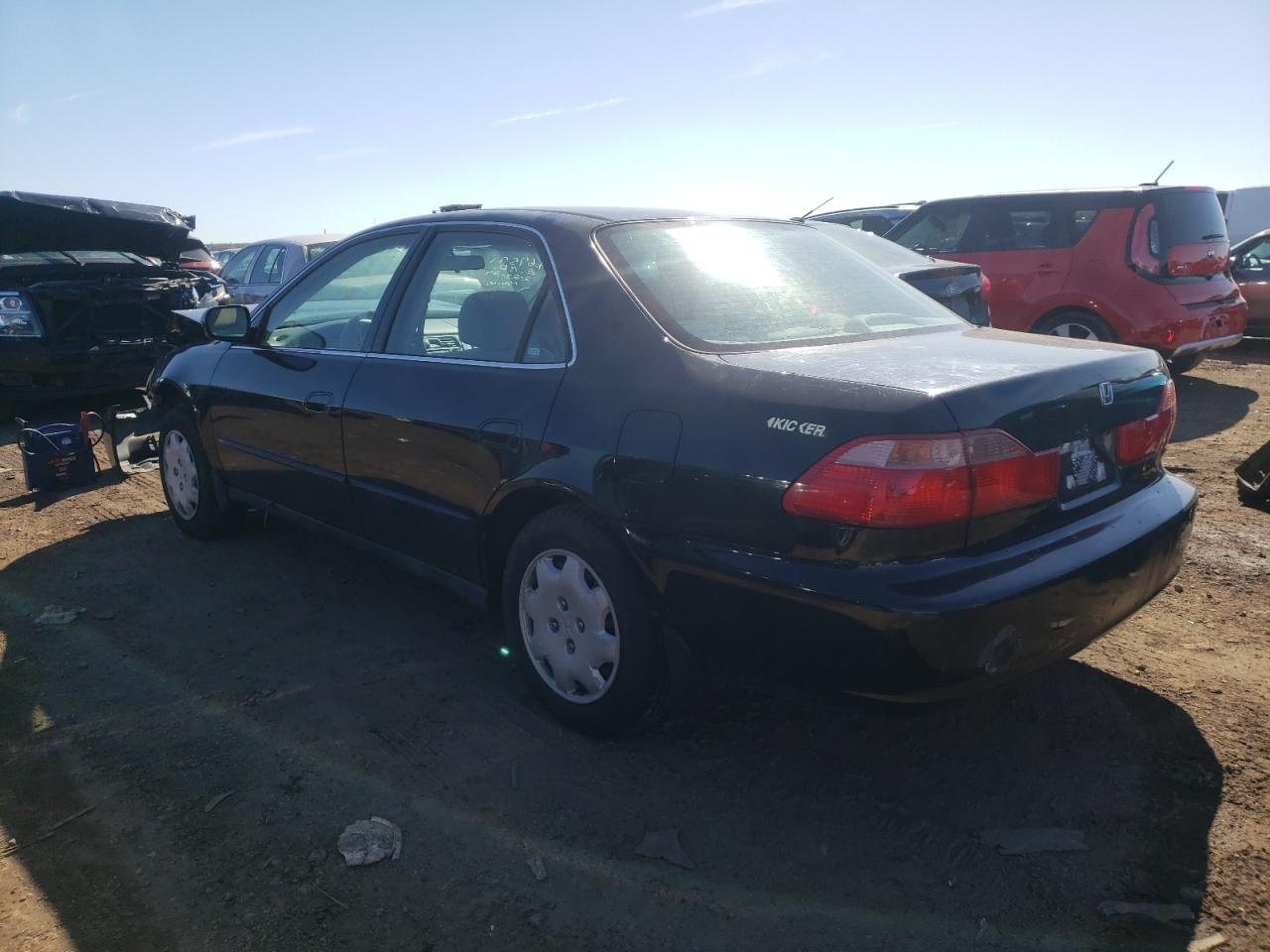 Photo 1 VIN: 1HGCG5649XA102516 - HONDA ACCORD 