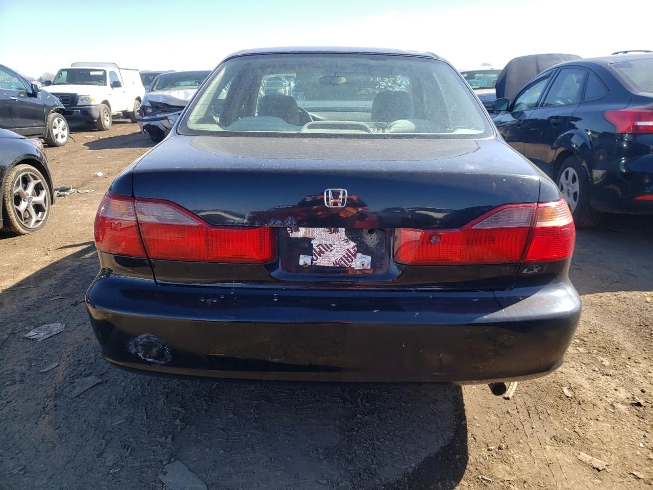 Photo 5 VIN: 1HGCG5649XA102516 - HONDA ACCORD 