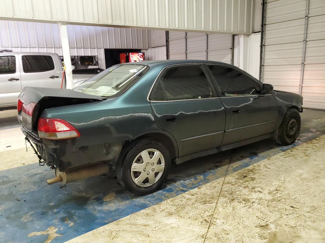 Photo 2 VIN: 1HGCG564X1A129232 - HONDA ACCORD 