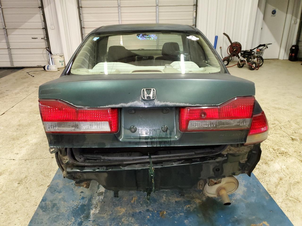 Photo 5 VIN: 1HGCG564X1A129232 - HONDA ACCORD 