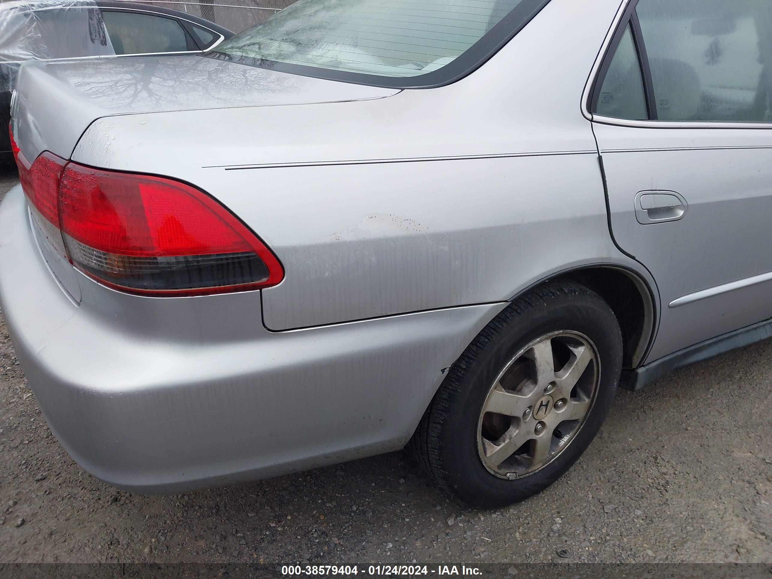 Photo 11 VIN: 1HGCG56502A051540 - HONDA ACCORD 