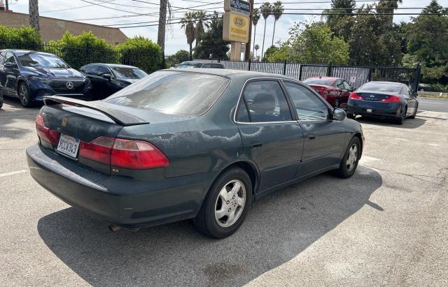 Photo 3 VIN: 1HGCG5651XA003973 - HONDA ACCORD 