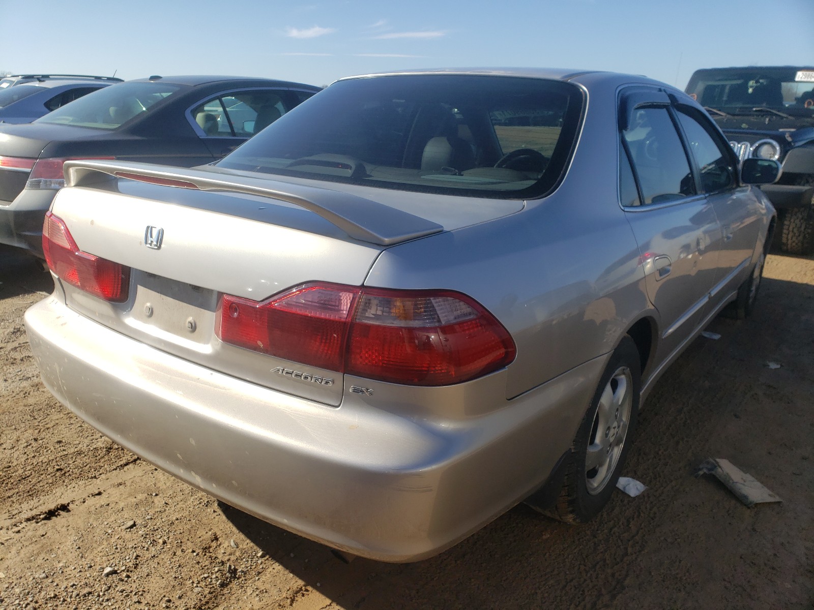 Photo 3 VIN: 1HGCG5652WA083640 - HONDA ACCORD EX 