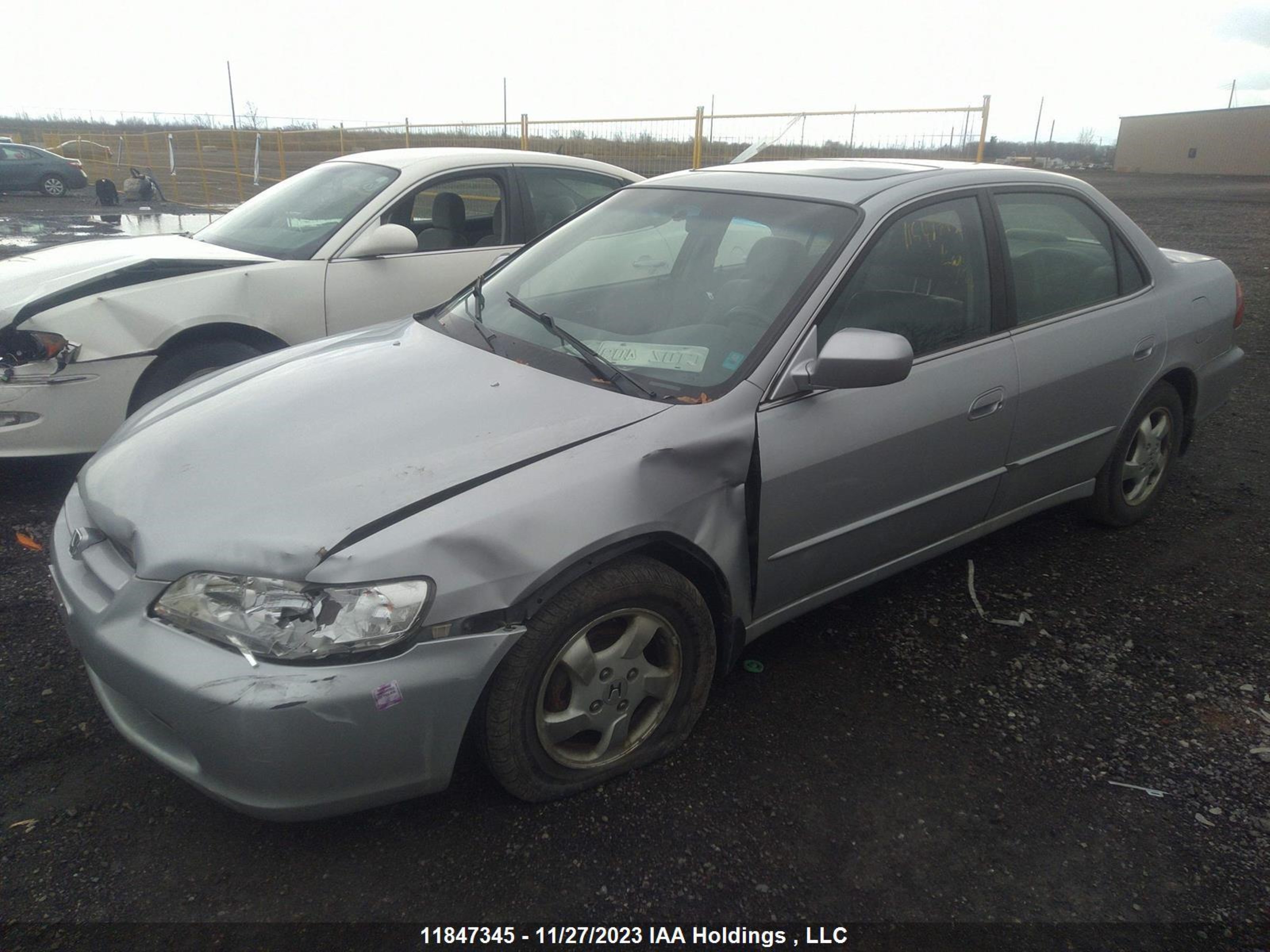 Photo 1 VIN: 1HGCG5655XA802929 - HONDA ACCORD 