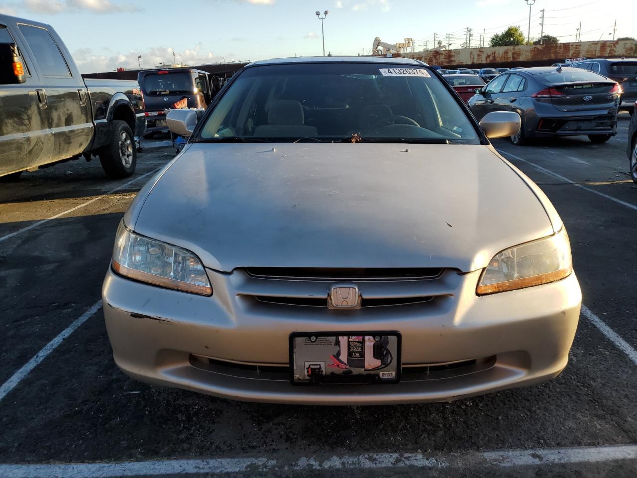 Photo 5 VIN: 1HGCG5655YA106833 - HONDA ACCORD 