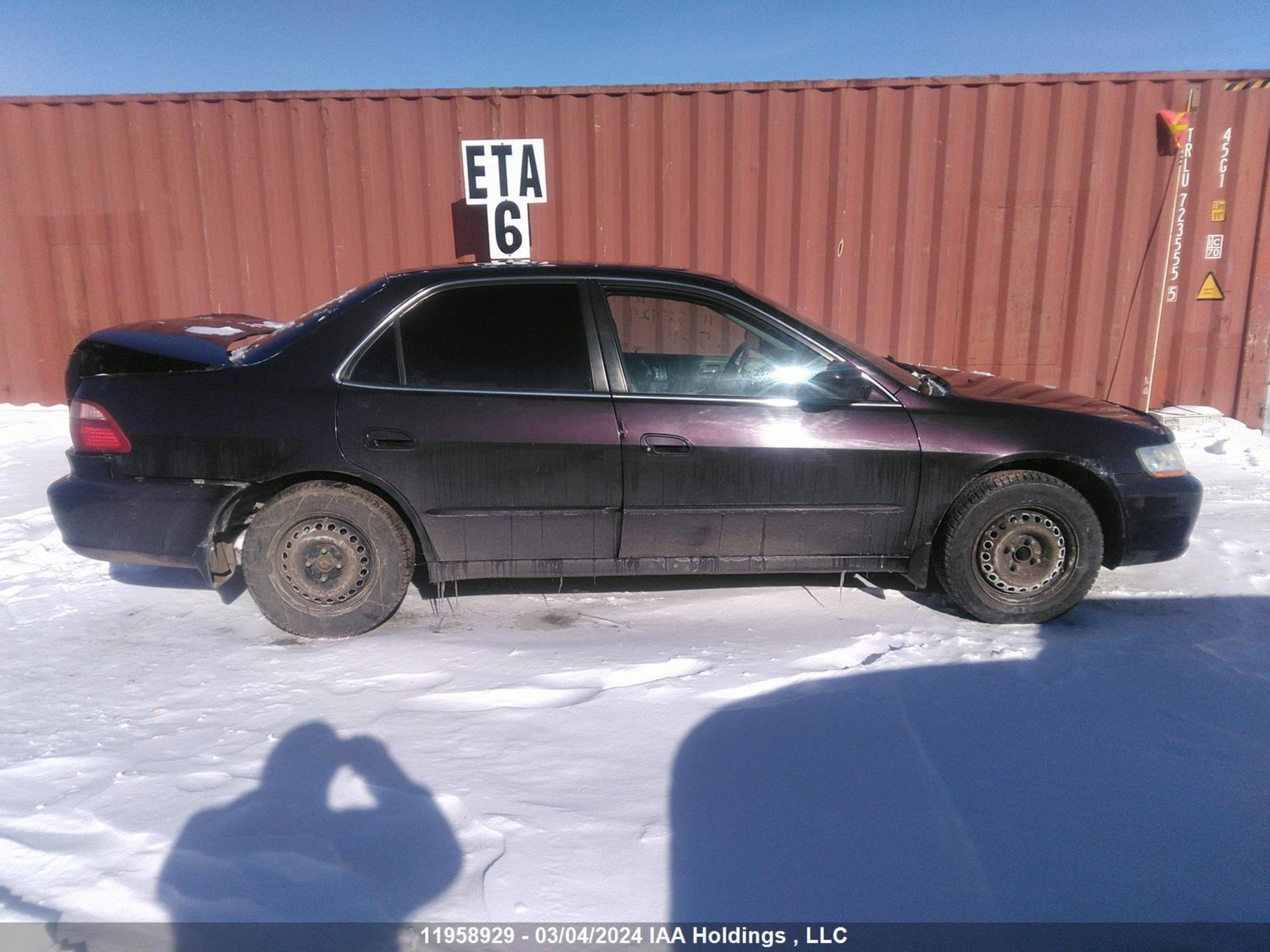 Photo 12 VIN: 1HGCG5657XA802009 - HONDA ACCORD 