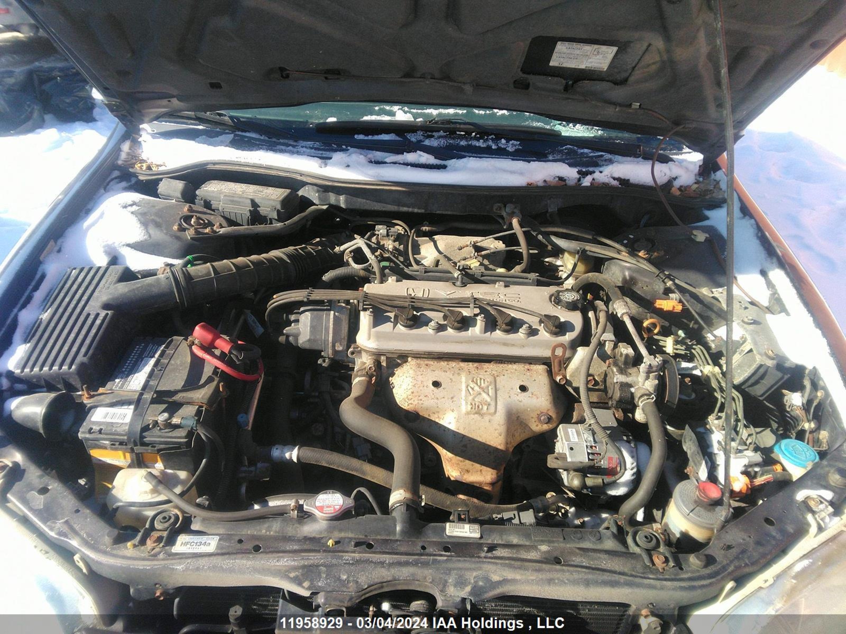 Photo 9 VIN: 1HGCG5657XA802009 - HONDA ACCORD 