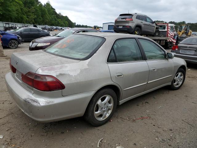 Photo 2 VIN: 1HGCG5658WA057351 - HONDA ACCORD 