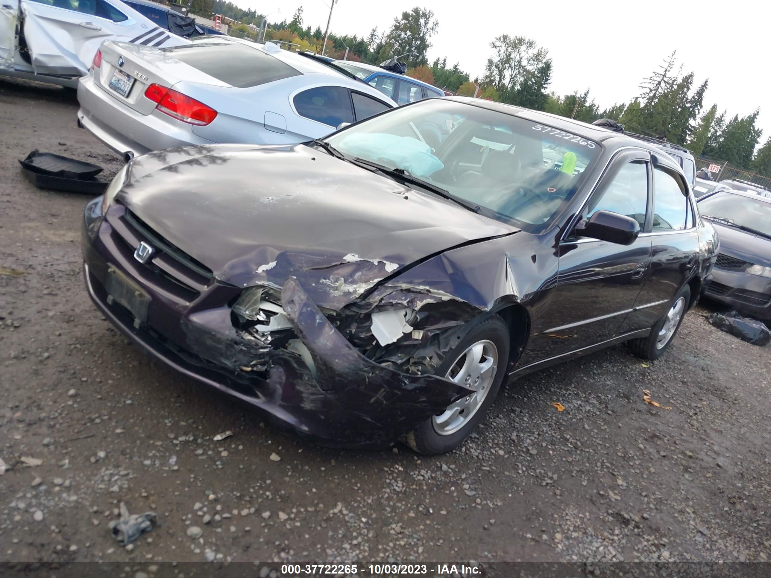 Photo 1 VIN: 1HGCG5658WA147406 - HONDA ACCORD 