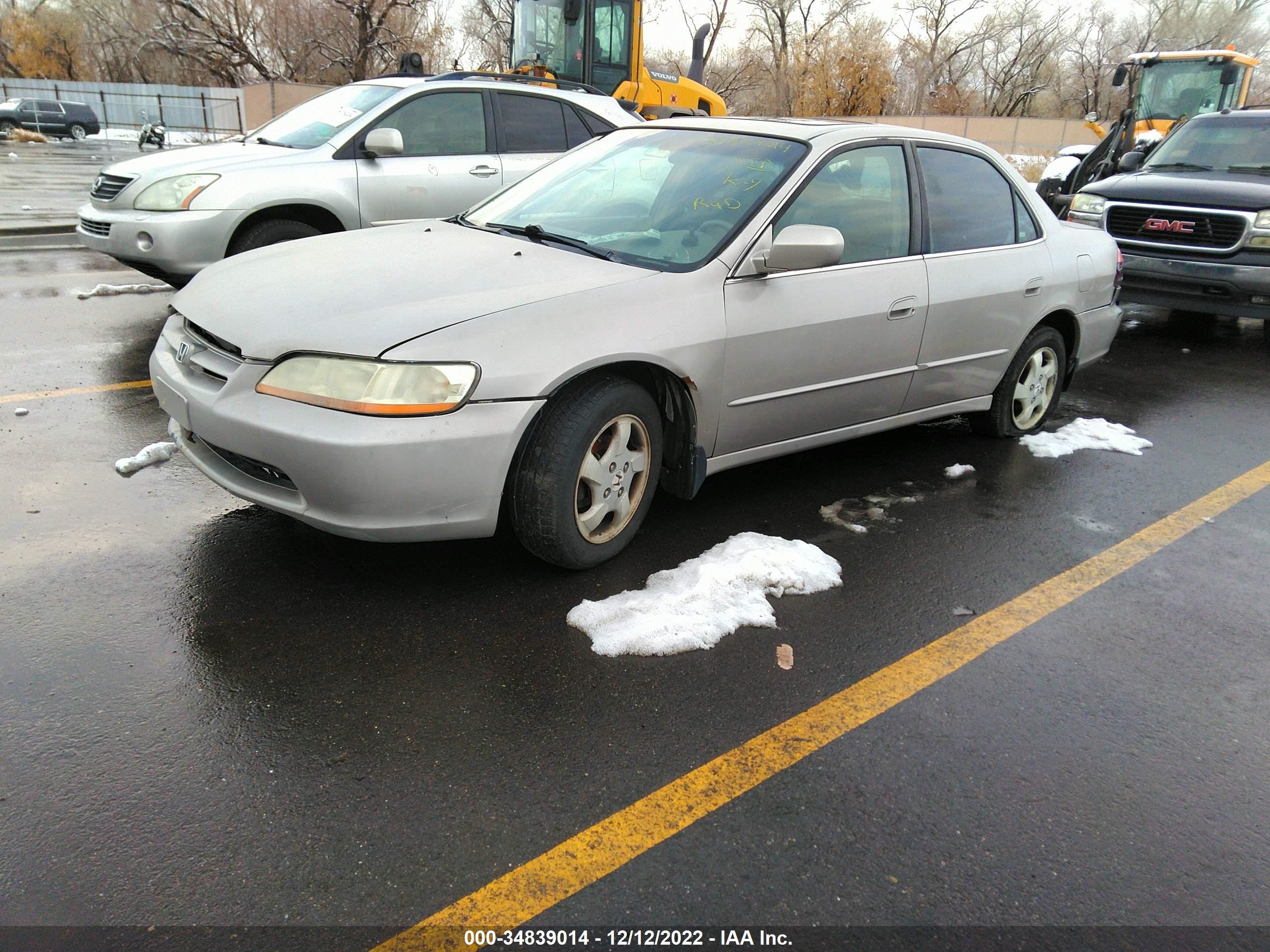 Photo 1 VIN: 1HGCG5658XA046593 - HONDA ACCORD 