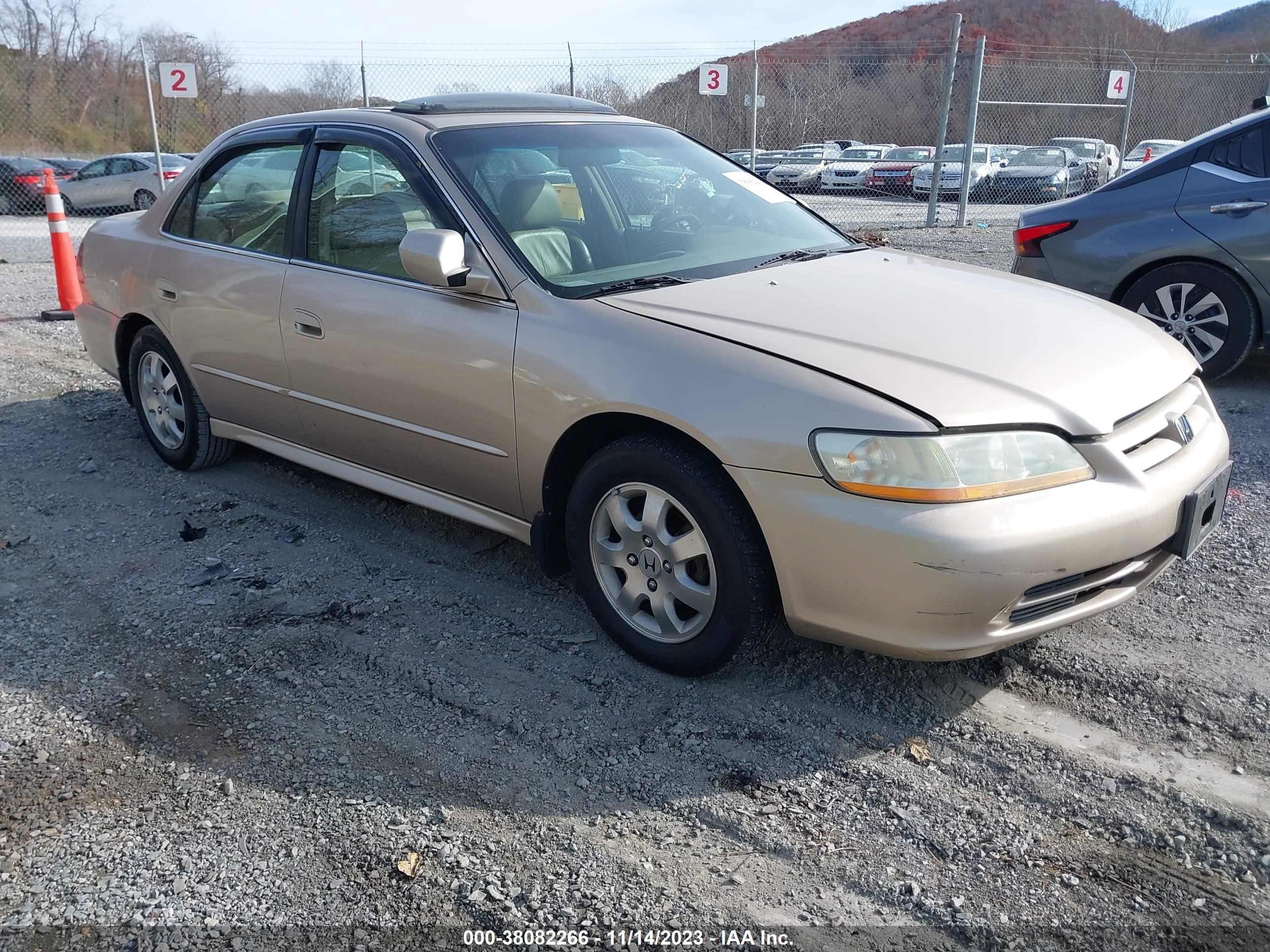 Photo 0 VIN: 1HGCG56632A083617 - HONDA ACCORD 