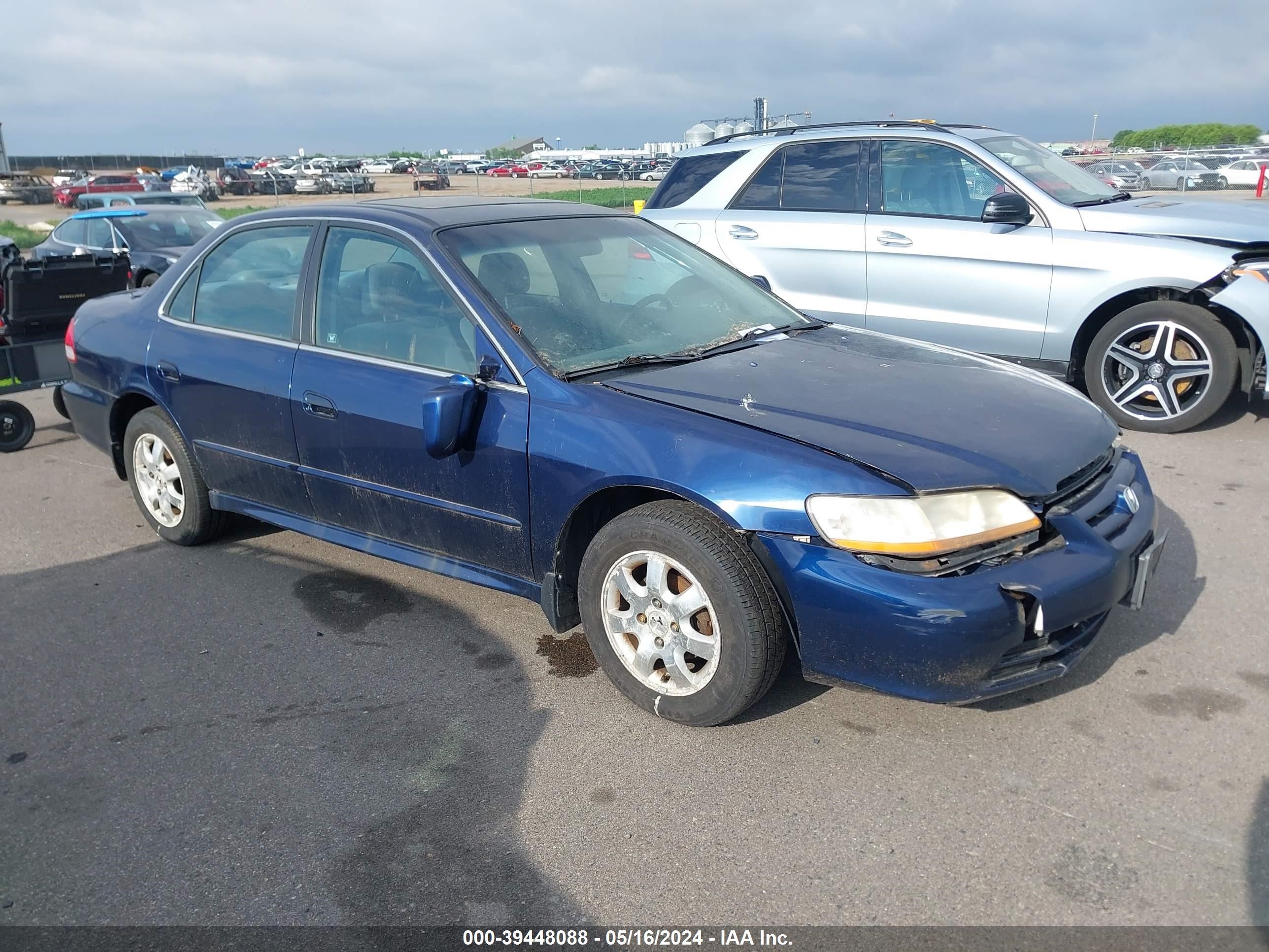 Photo 0 VIN: 1HGCG56651A049368 - HONDA ACCORD 