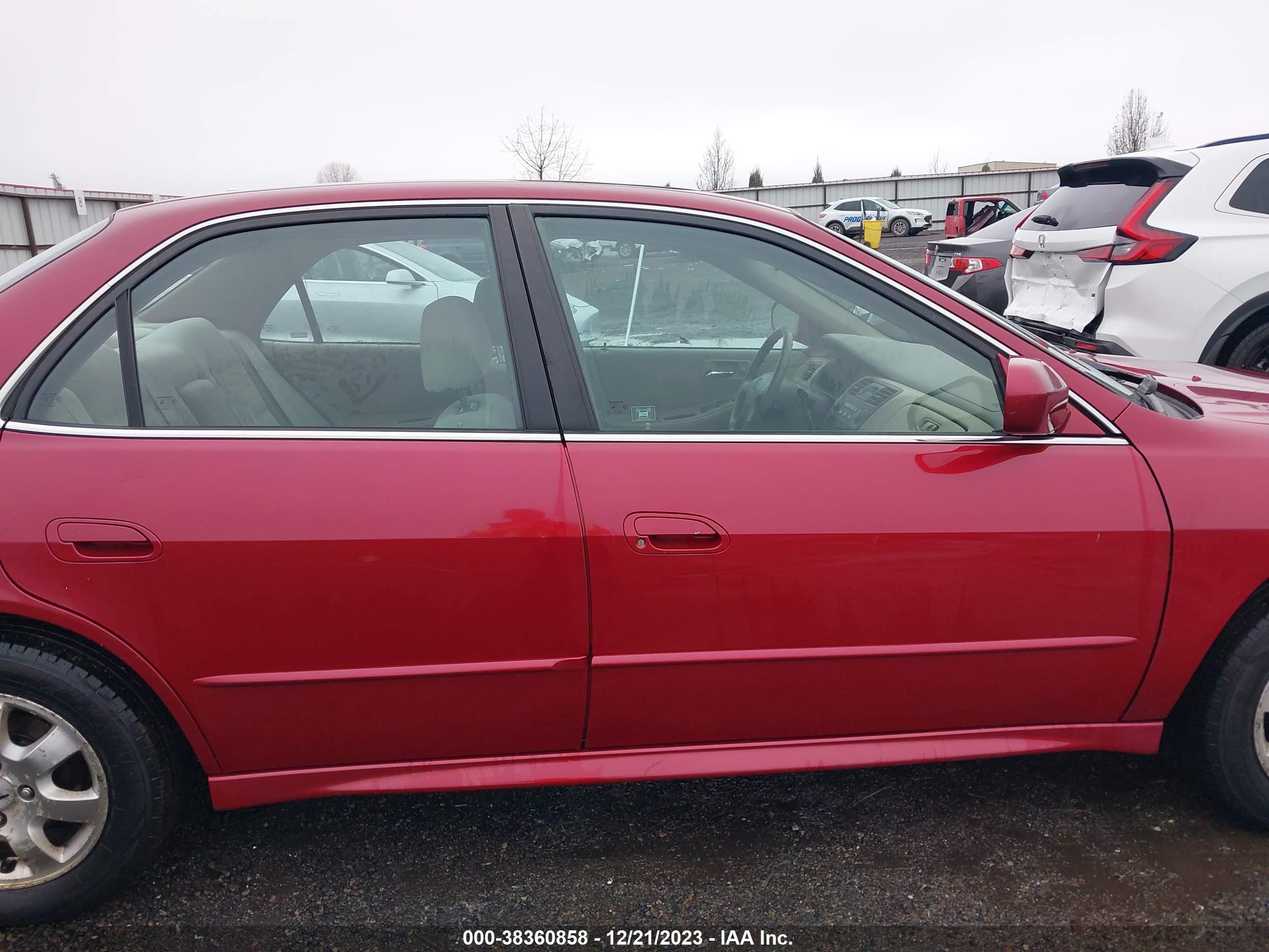 Photo 12 VIN: 1HGCG56652A148225 - HONDA ACCORD 