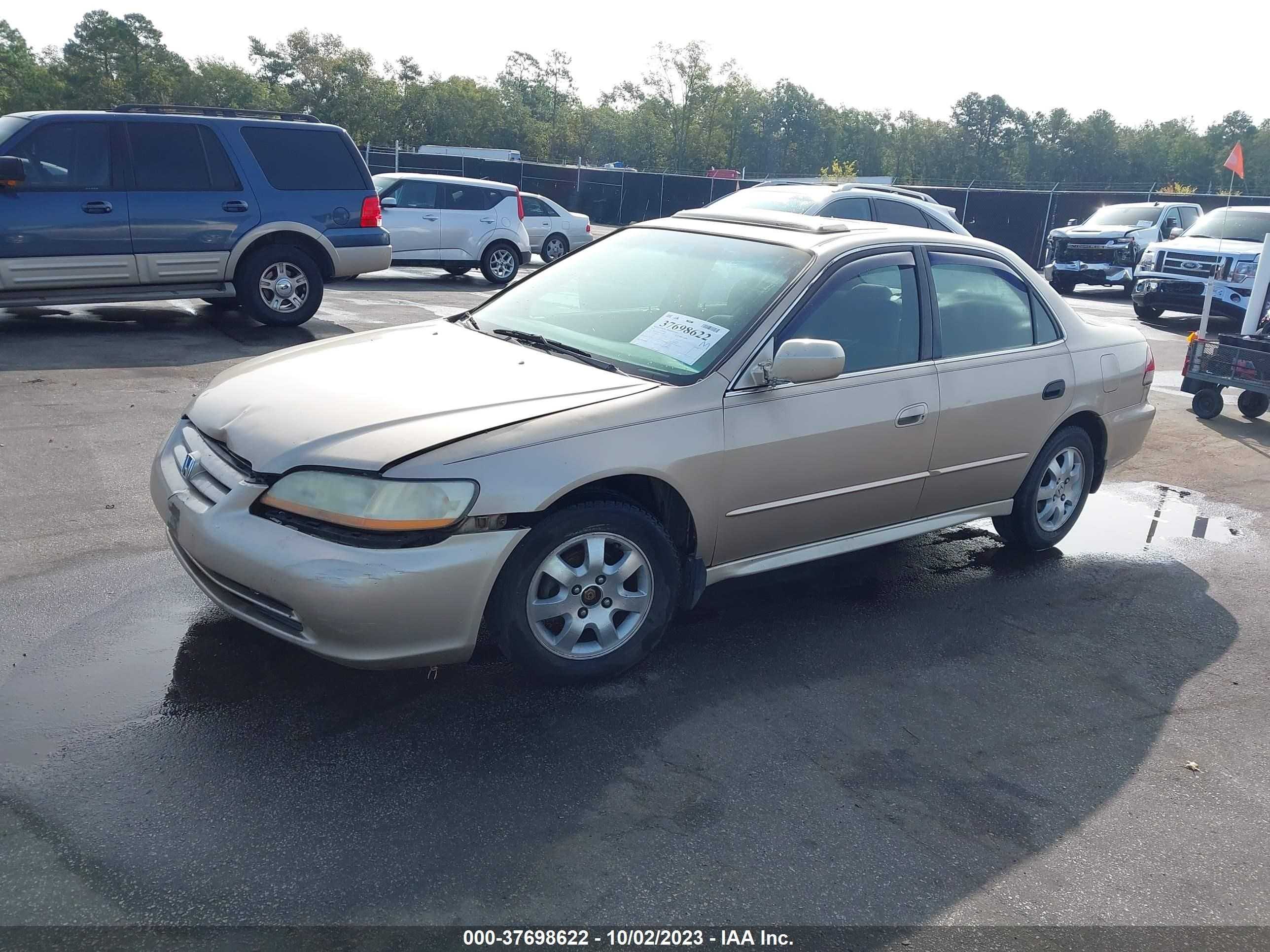 Photo 1 VIN: 1HGCG56661A051484 - HONDA ACCORD 