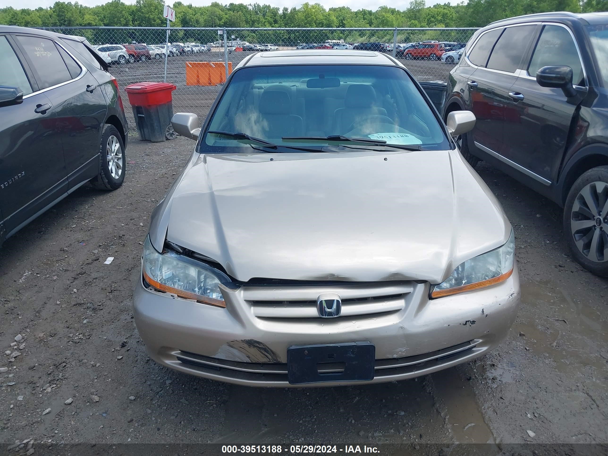 Photo 11 VIN: 1HGCG56671A110607 - HONDA ACCORD 