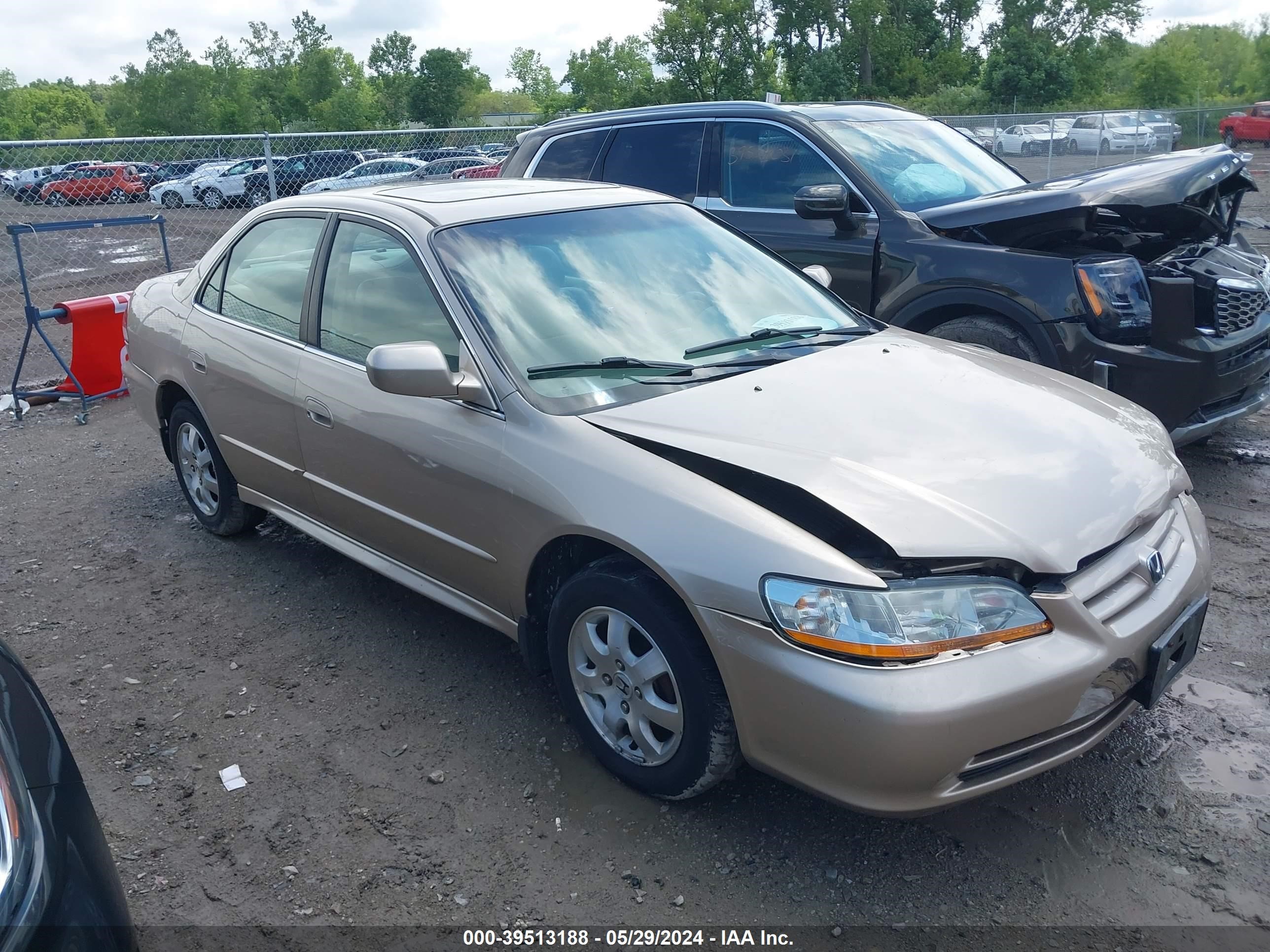 Photo 12 VIN: 1HGCG56671A110607 - HONDA ACCORD 