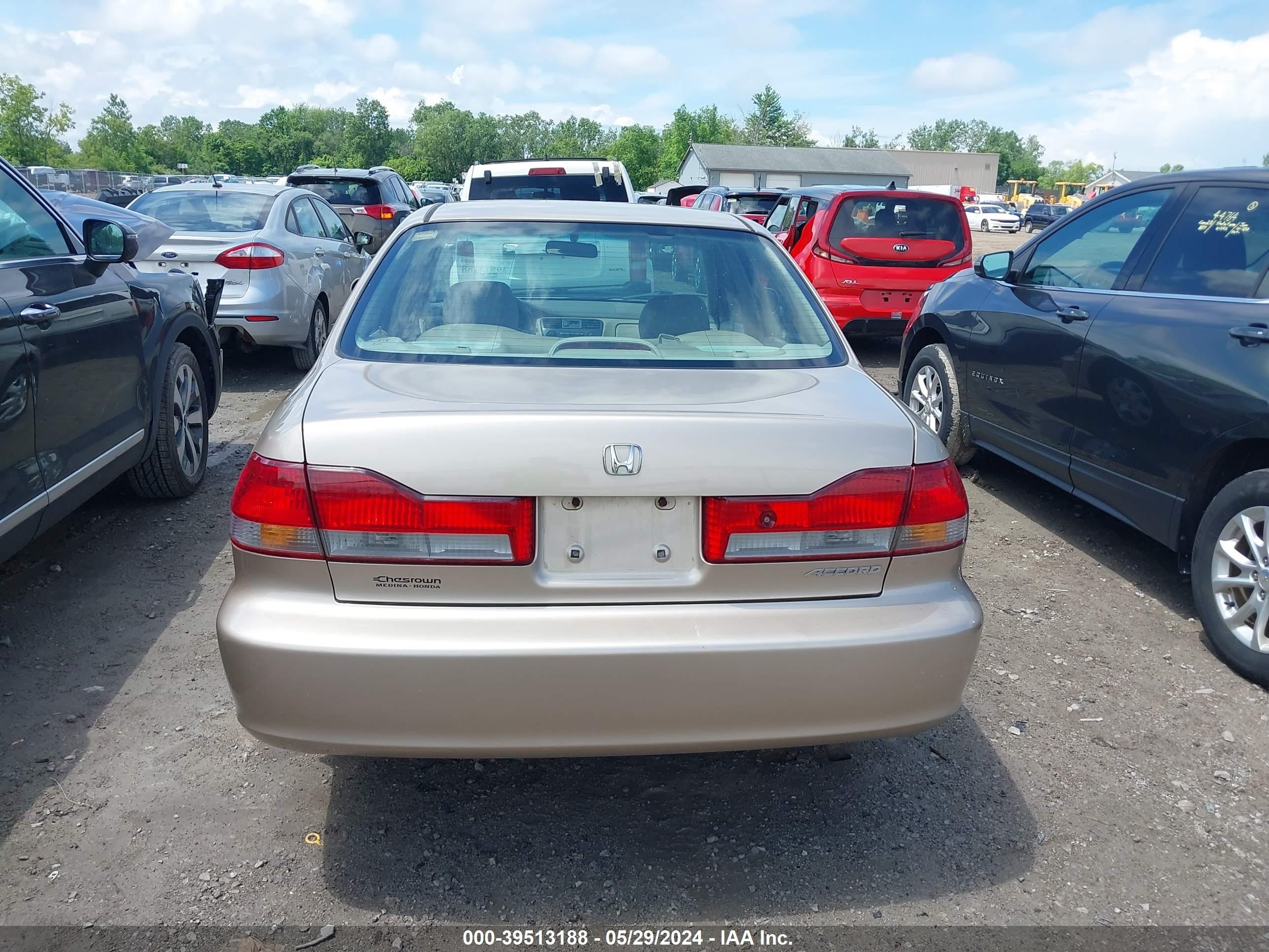 Photo 15 VIN: 1HGCG56671A110607 - HONDA ACCORD 