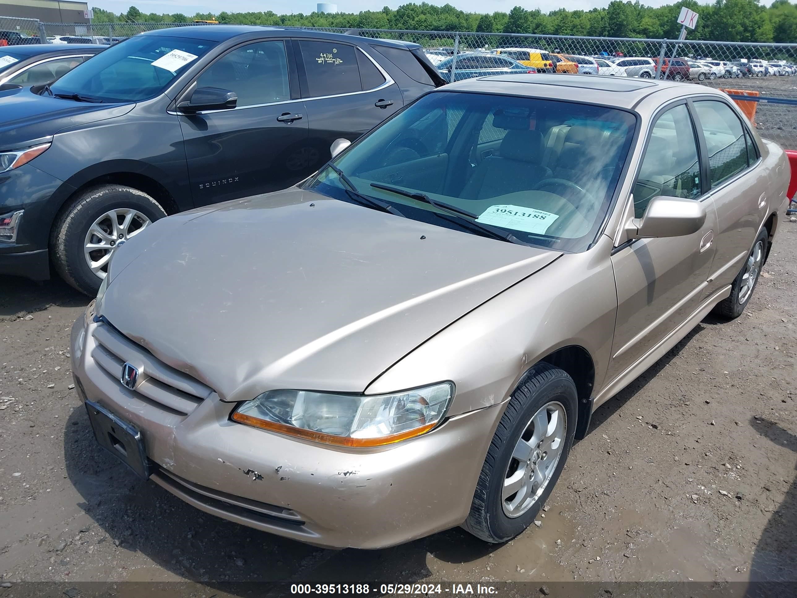 Photo 5 VIN: 1HGCG56671A110607 - HONDA ACCORD 