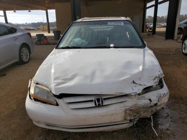 Photo 4 VIN: 1HGCG56681A045573 - HONDA ACCORD 