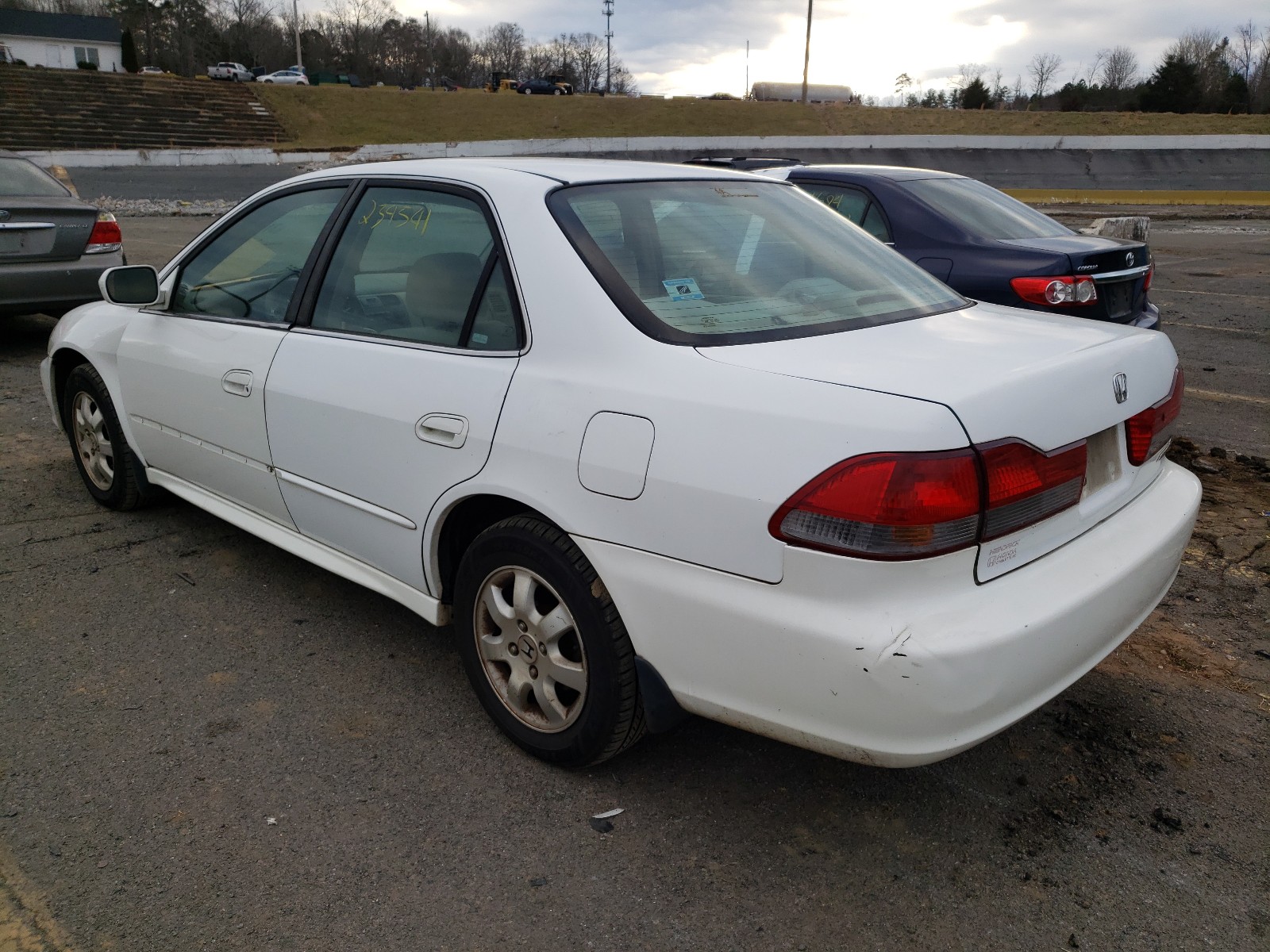 Photo 2 VIN: 1HGCG56682A086013 - HONDA ACCORD 