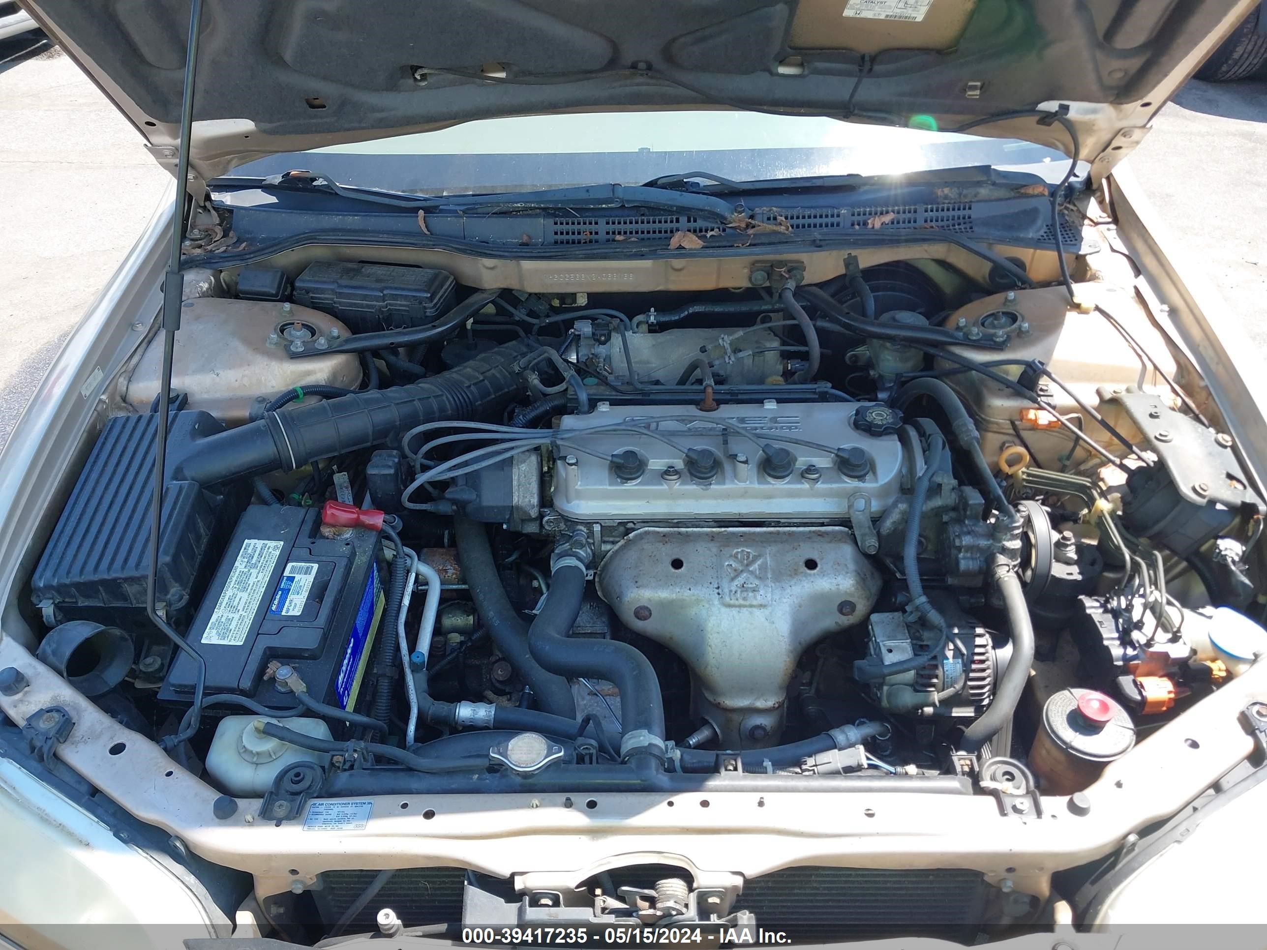 Photo 9 VIN: 1HGCG566X2A066166 - HONDA ACCORD 