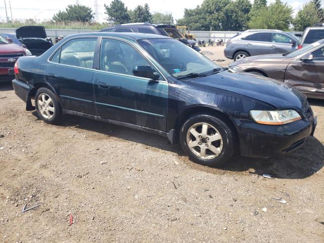 Photo 3 VIN: 1HGCG5670YA073628 - HONDA ACCORD 