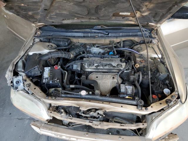 Photo 10 VIN: 1HGCG5670YA084449 - HONDA ACCORD SE 