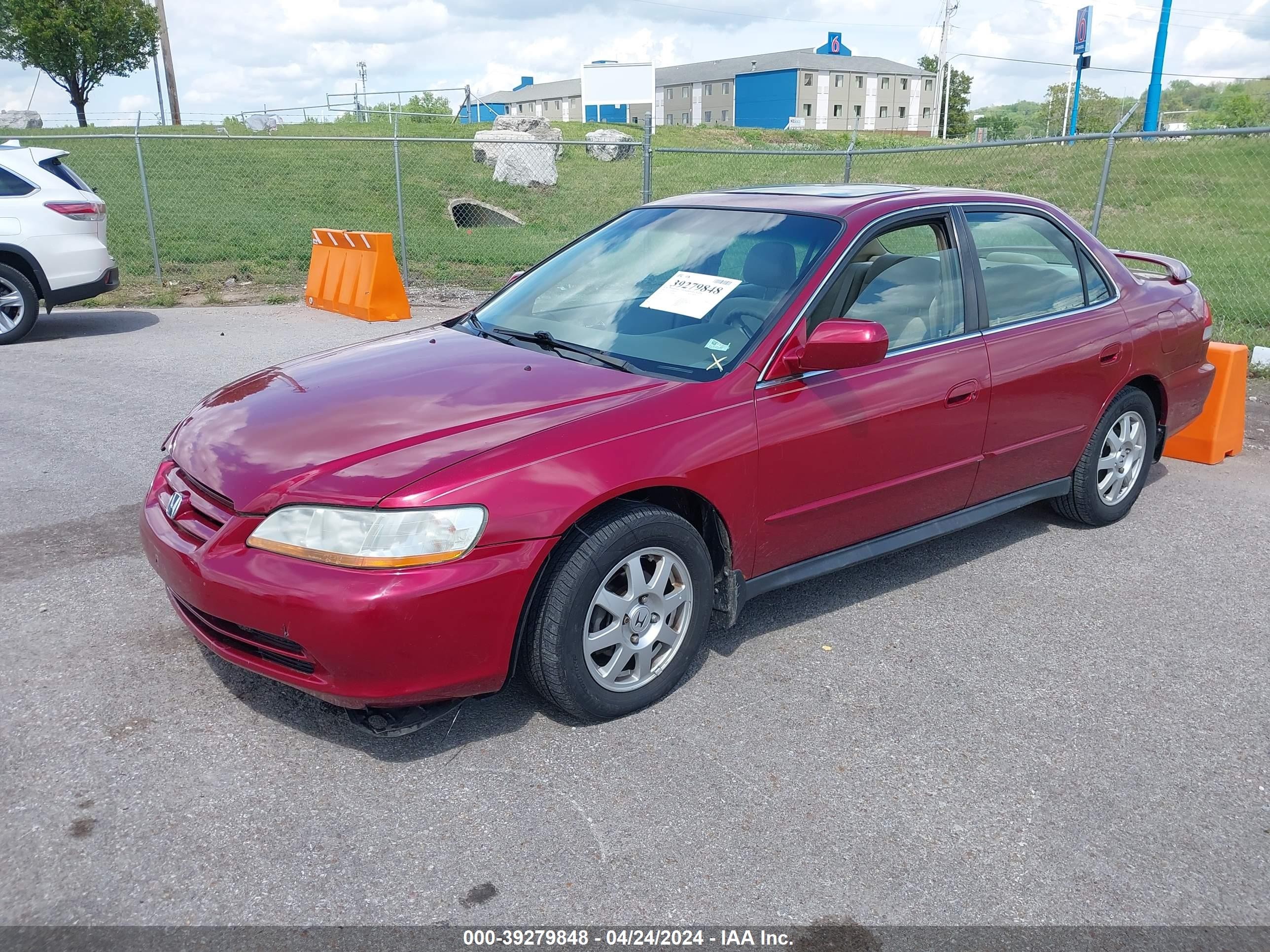 Photo 1 VIN: 1HGCG56722A026995 - HONDA ACCORD 