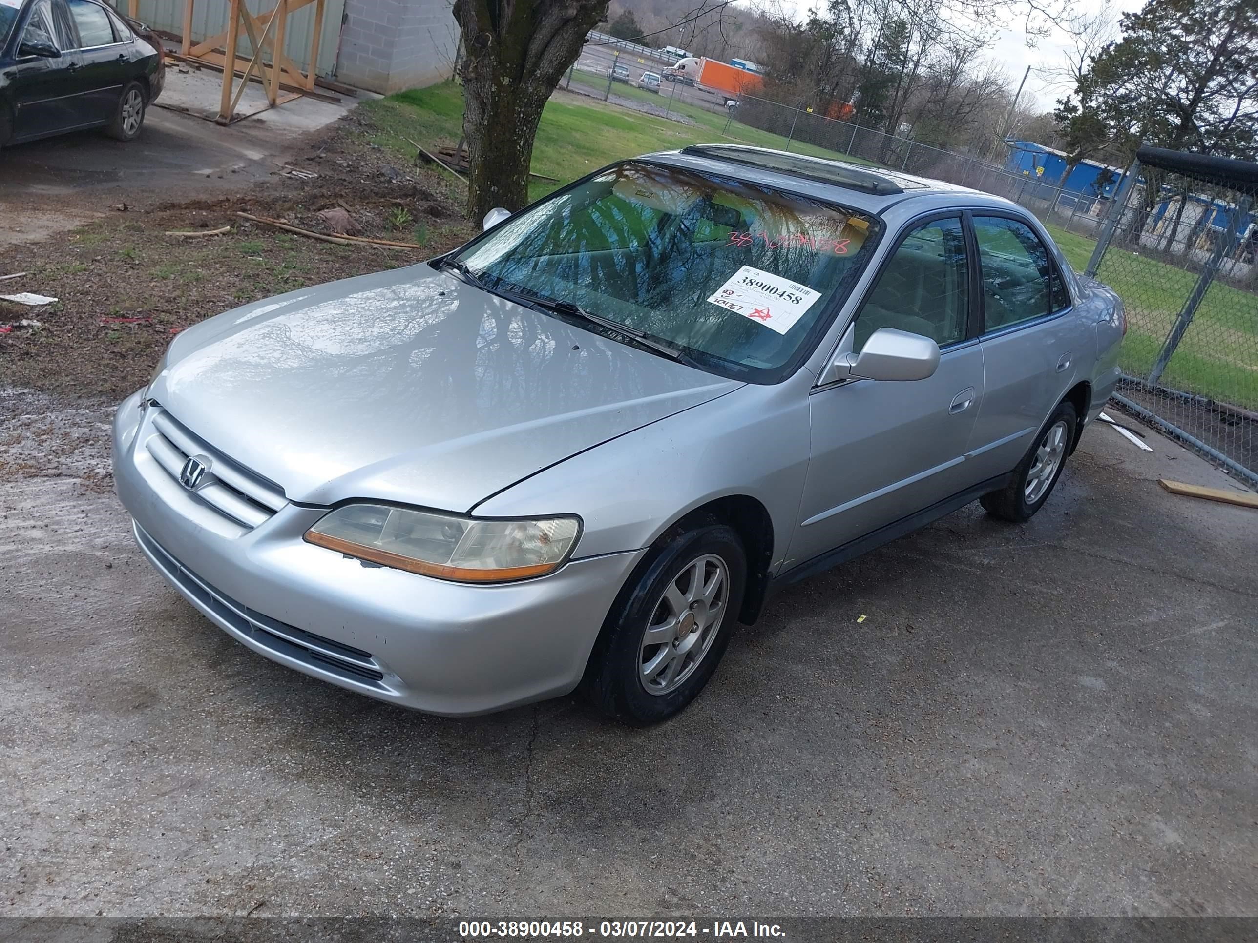 Photo 1 VIN: 1HGCG56722A166397 - HONDA ACCORD 