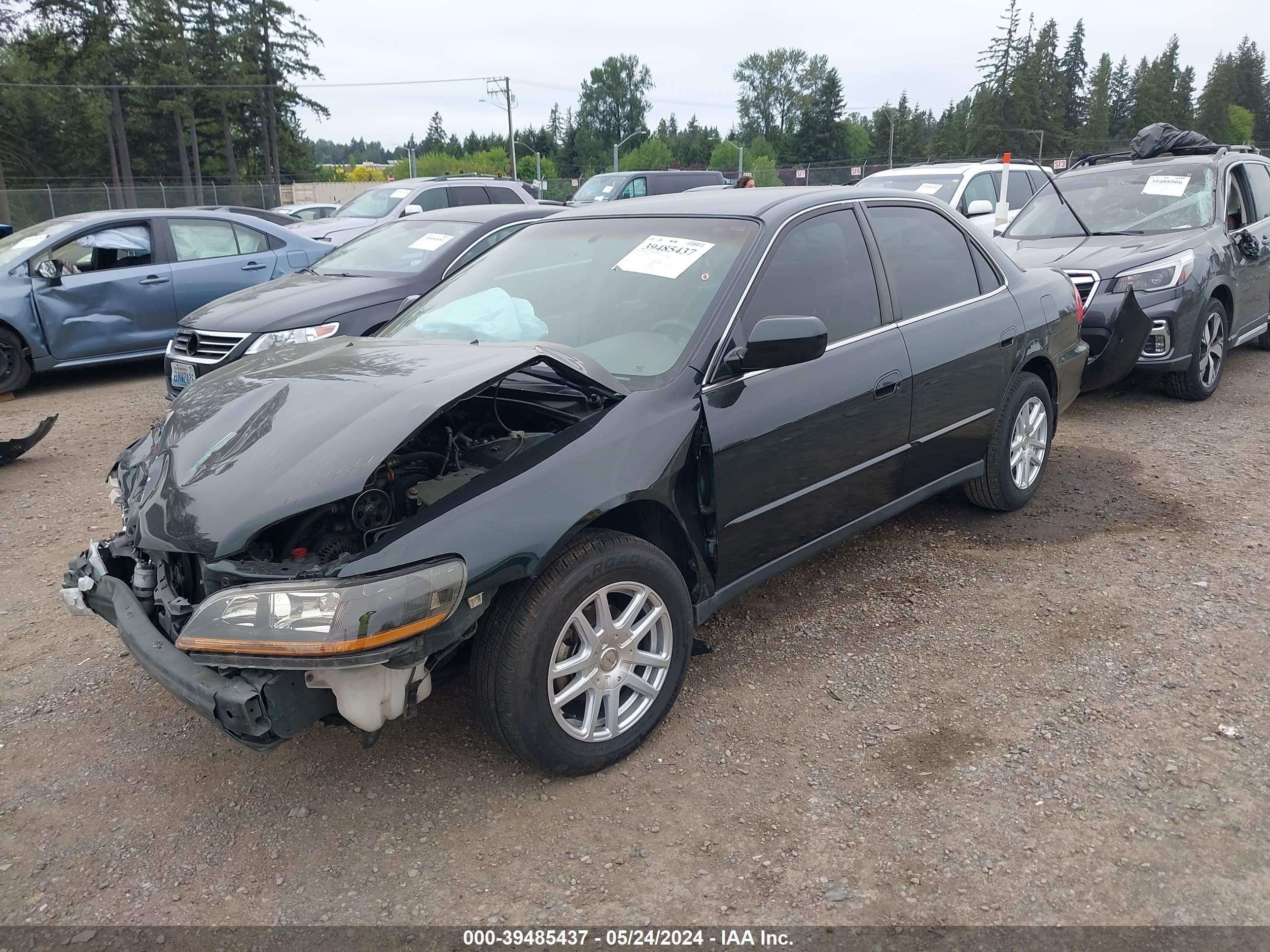 Photo 1 VIN: 1HGCG5673YA123079 - HONDA ACCORD 