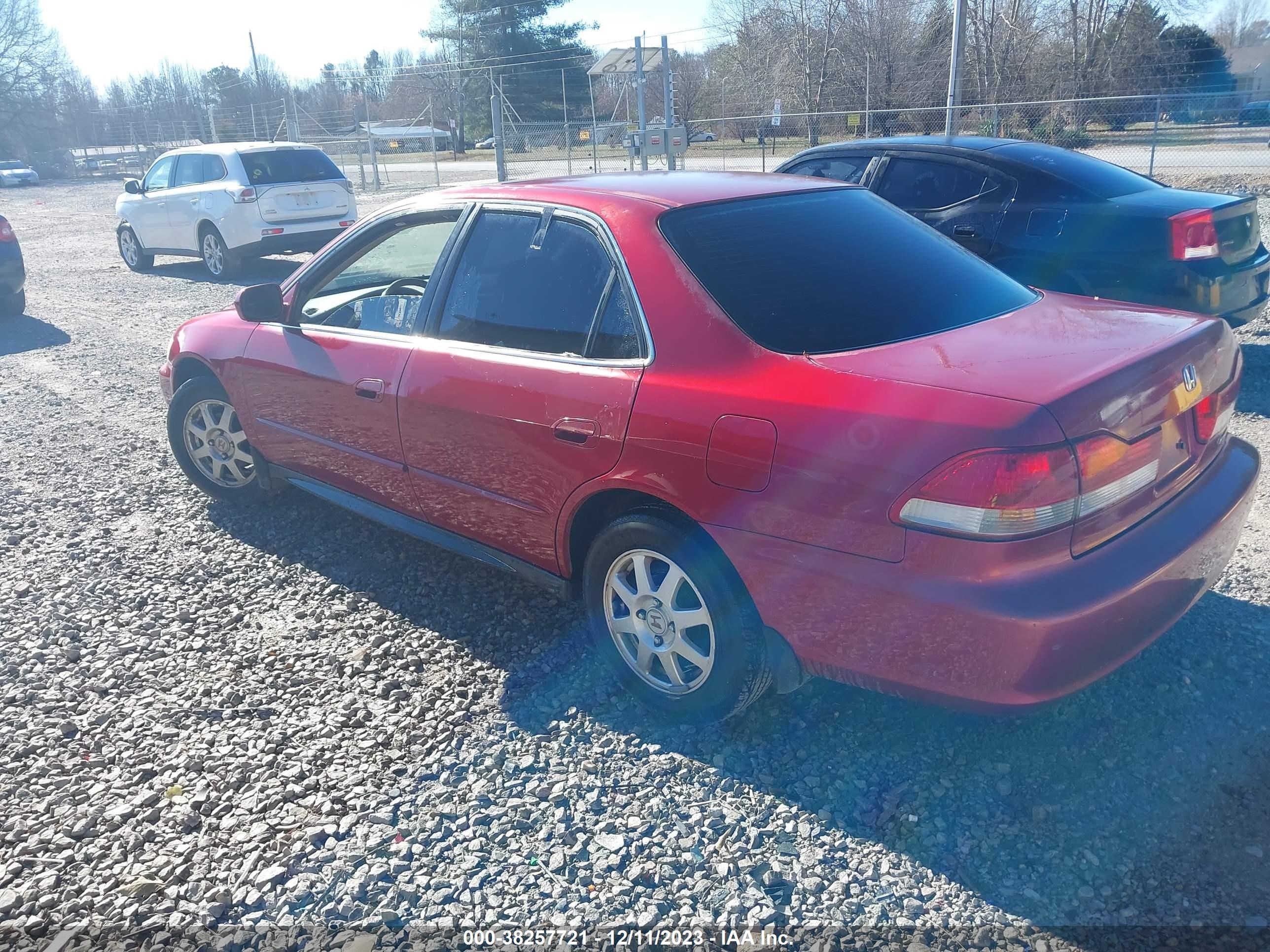 Photo 2 VIN: 1HGCG56742A101499 - HONDA ACCORD 